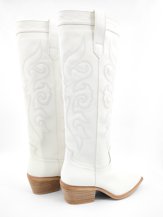 Zaire Boots in White