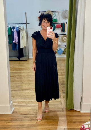 Flutter Sleeve Midi Dress in Black - The South Apparel