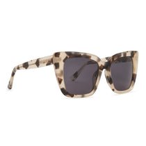 Lizzy Sunglasses in Cream Tortoise - The South Apparel
