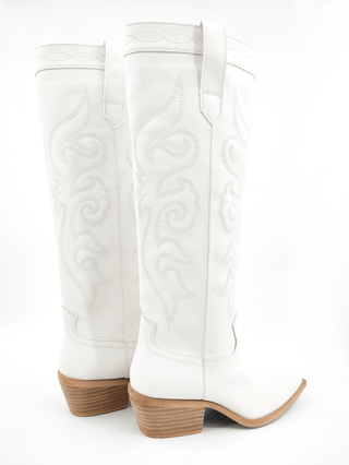 Zaire Boots in White - The South Apparel